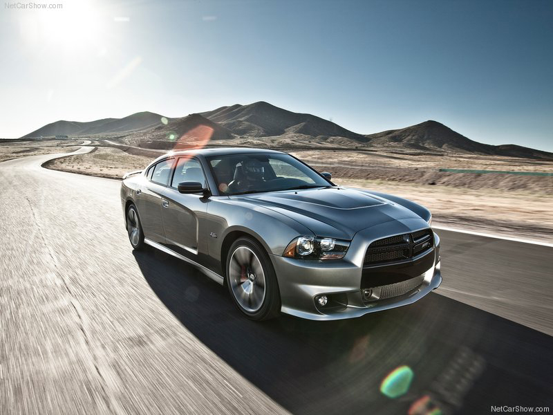 Мощный монстр с агрессивной внешностью – новый Dodge Charger - ФОТОСЕССИЯ - ОПРОС