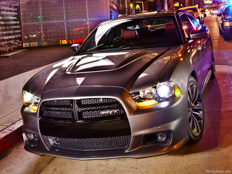 Мощный монстр с агрессивной внешностью – новый Dodge Charger - ФОТОСЕССИЯ - ОПРОС
