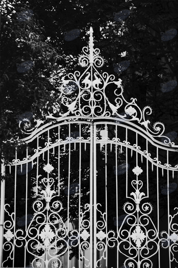 Центральные улицы Баку: черно-белые фантазии - ФОТОСЕССИЯ