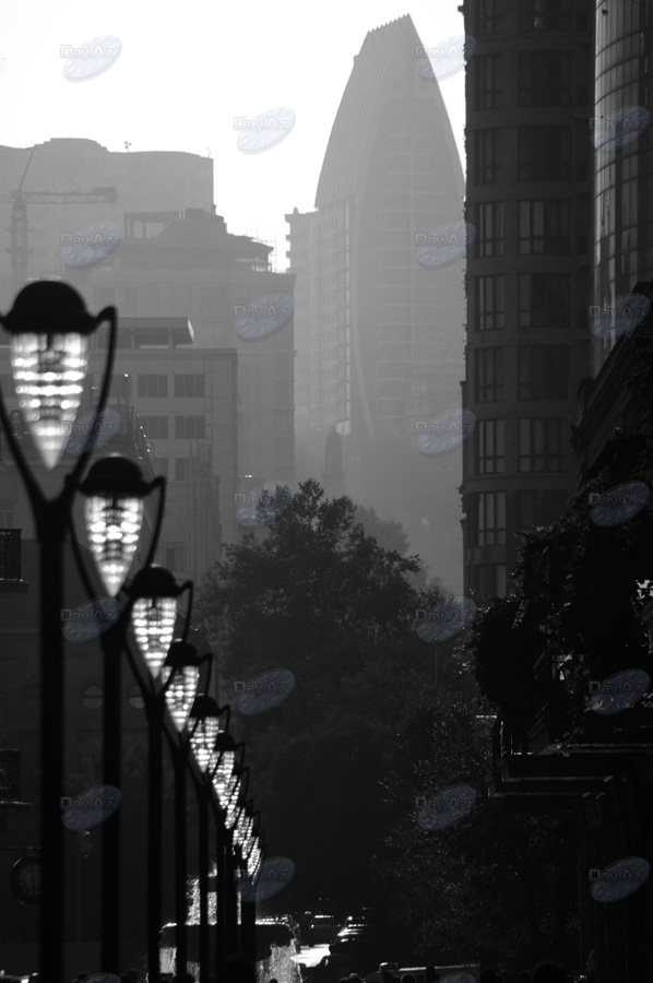 Центральные улицы Баку: черно-белые фантазии - ФОТОСЕССИЯ