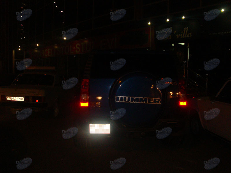 Азербайджанский певец подарил себе Hummer - ФОТО