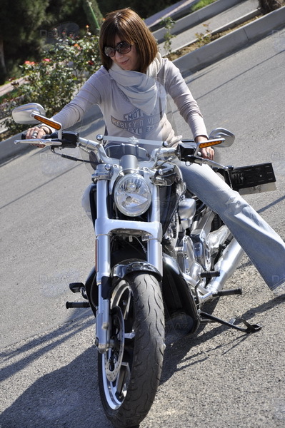 Легенда на двух колесах: Harley-Davidson рассекает по улицам Баку - ФОТОСЕССИЯ