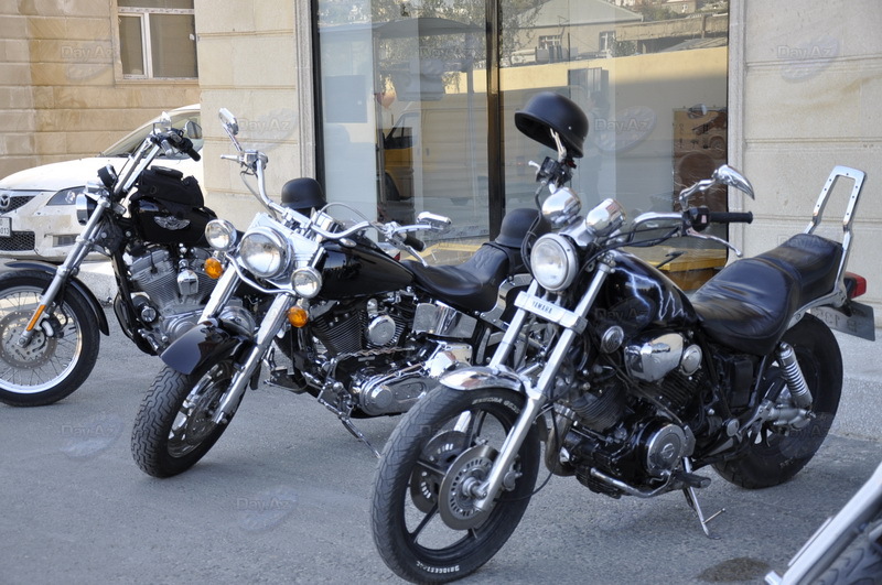 Легенда на двух колесах: Harley-Davidson рассекает по улицам Баку - ФОТОСЕССИЯ