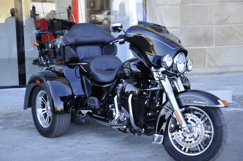 Легенда на двух колесах: Harley-Davidson рассекает по улицам Баку - ФОТОСЕССИЯ