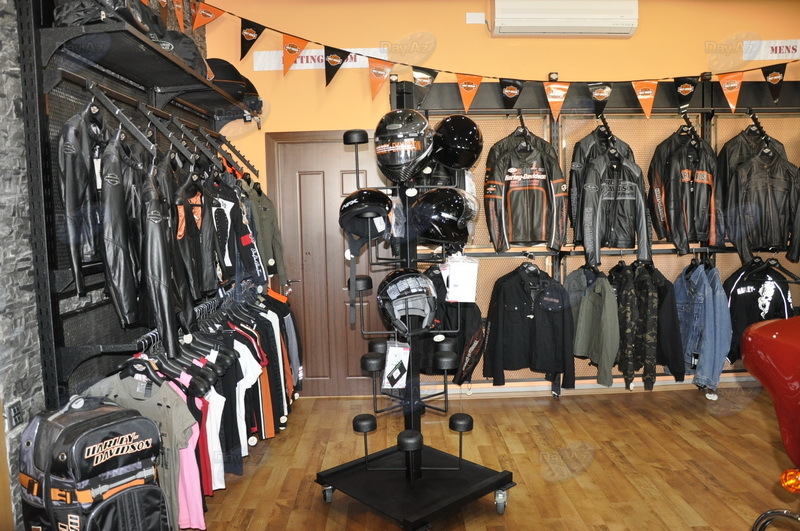 Легенда на двух колесах: Harley-Davidson рассекает по улицам Баку - ФОТОСЕССИЯ