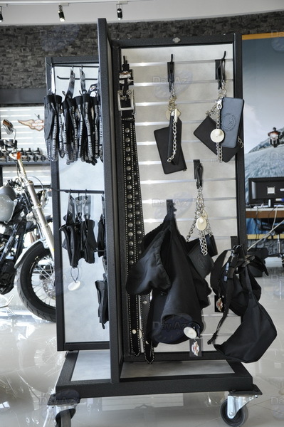 Легенда на двух колесах: Harley-Davidson рассекает по улицам Баку - ФОТОСЕССИЯ