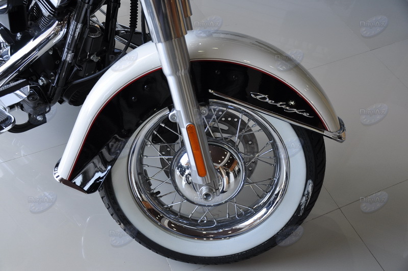 Легенда на двух колесах: Harley-Davidson рассекает по улицам Баку - ФОТОСЕССИЯ