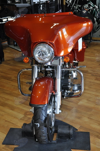 Легенда на двух колесах: Harley-Davidson рассекает по улицам Баку - ФОТОСЕССИЯ