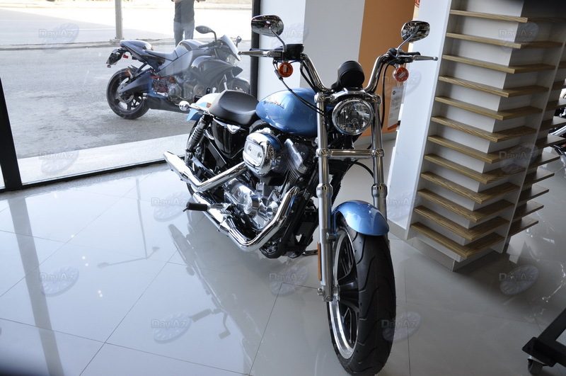 Легенда на двух колесах: Harley-Davidson рассекает по улицам Баку - ФОТОСЕССИЯ