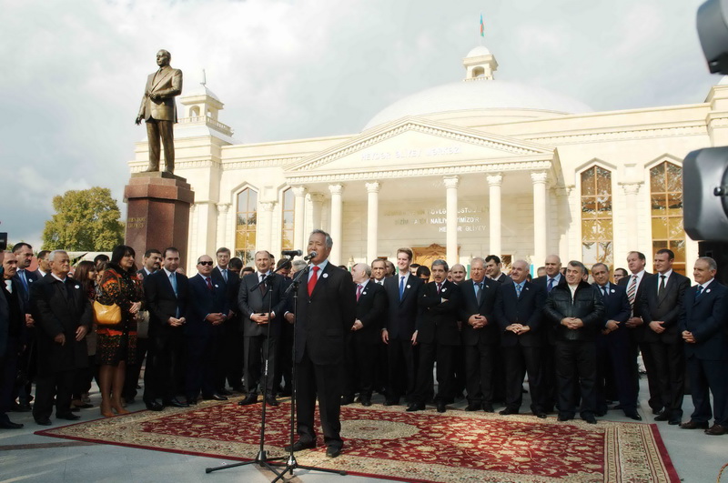 Традиционный "Праздник Граната -2011" вновь прошел c большим торжеством - ФОТО