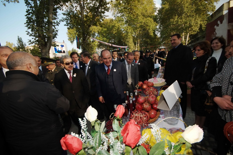 Традиционный "Праздник Граната -2011" вновь прошел c большим торжеством - ФОТО