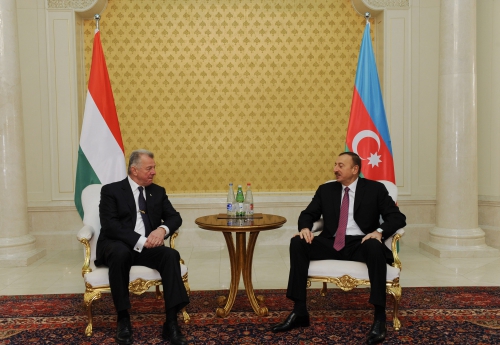 Президент Ильхам Алиев: "Мы вносим свой вклад в энергетическую безопасность наших партнеров" - ОБНОВЛЕНО - ФОТО