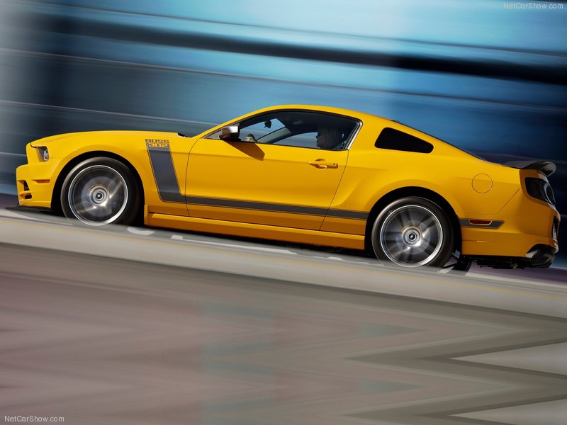 Ford обновил четыре модели Mustang, добавив им мощности - ФОТОСЕССИЯ