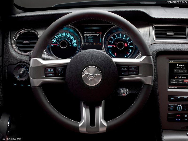 Ford обновил четыре модели Mustang, добавив им мощности - ФОТОСЕССИЯ