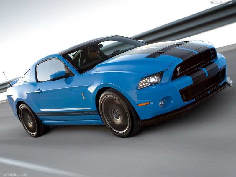 Ford обновил четыре модели Mustang, добавив им мощности - ФОТОСЕССИЯ