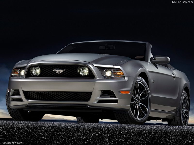 Ford обновил четыре модели Mustang, добавив им мощности - ФОТОСЕССИЯ