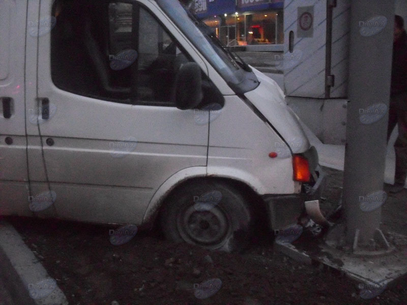 Шокирующее ДТП в Баку: виновники аварии оставили покалеченную женщину умирать - ФОТО