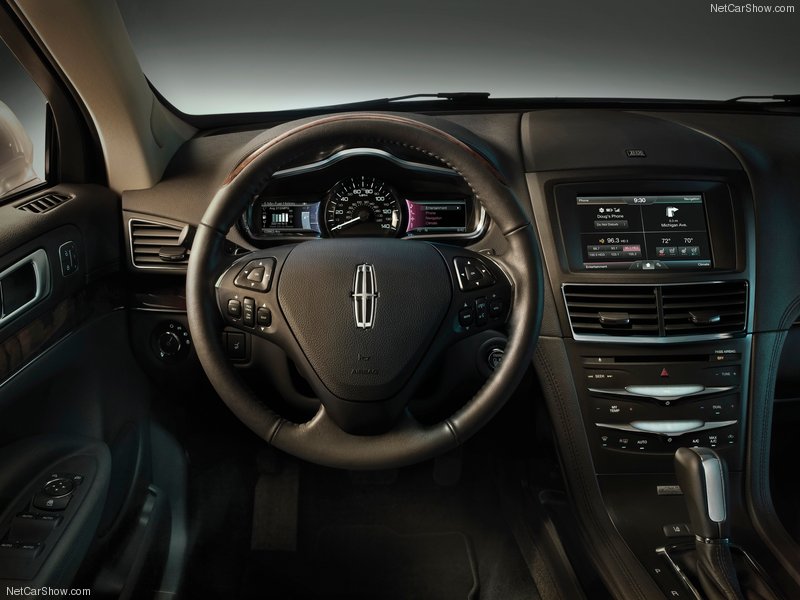 Lincoln показал сразу два автомобиля 2013 года - ФОТОСЕССИЯ