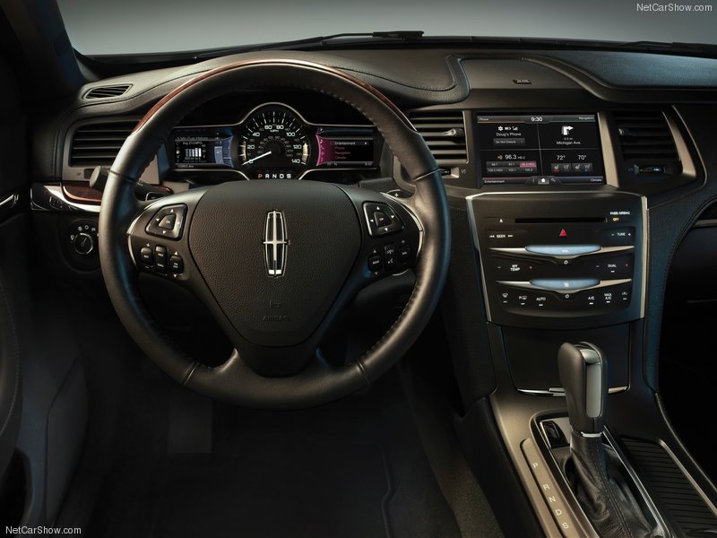 Lincoln показал сразу два автомобиля 2013 года - ФОТОСЕССИЯ