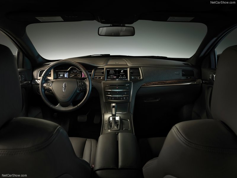 Lincoln показал сразу два автомобиля 2013 года - ФОТОСЕССИЯ