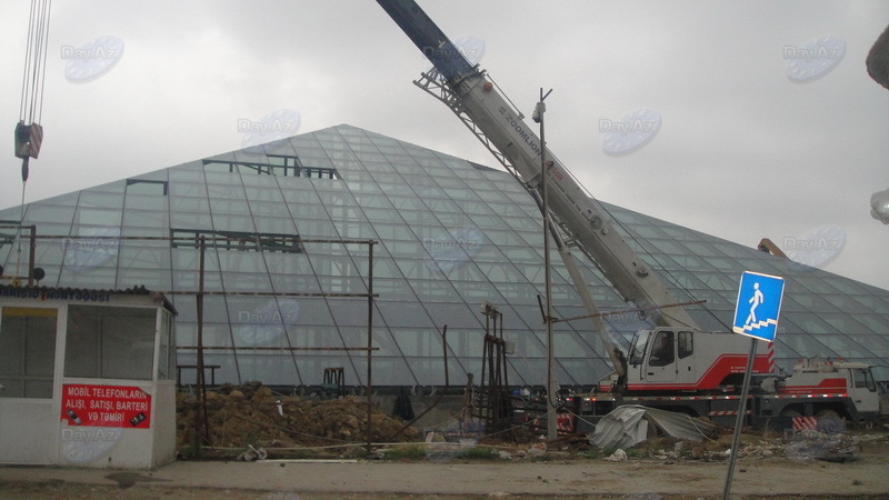 Новый вестибюль одной из станций бакинского метро почти готов – ФОТО