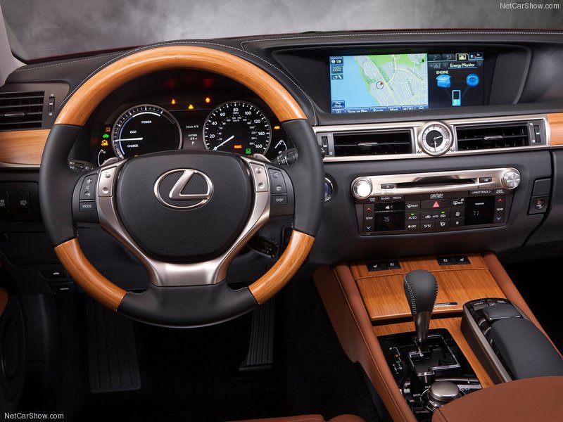 Lexus официально представил GS 450h 2013 - ФОТОСЕССИЯ