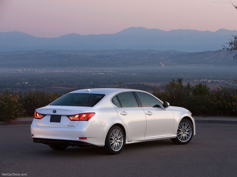 Lexus официально представил GS 450h 2013 - ФОТОСЕССИЯ