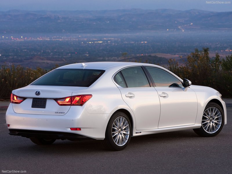 Lexus официально представил GS 450h 2013 - ФОТОСЕССИЯ