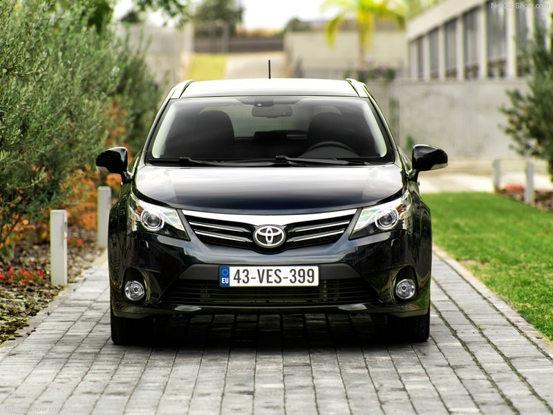 Toyota приступает к производству обновленной модели Avensis 2012 - ФОТОСЕССИЯ