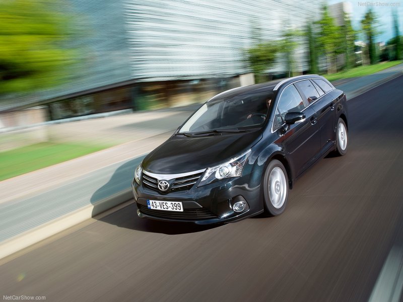 Toyota приступает к производству обновленной модели Avensis 2012 - ФОТОСЕССИЯ