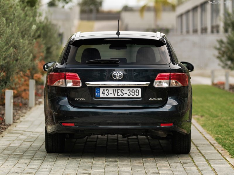 Toyota приступает к производству обновленной модели Avensis 2012 - ФОТОСЕССИЯ