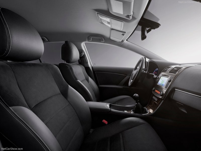 Toyota приступает к производству обновленной модели Avensis 2012 - ФОТОСЕССИЯ