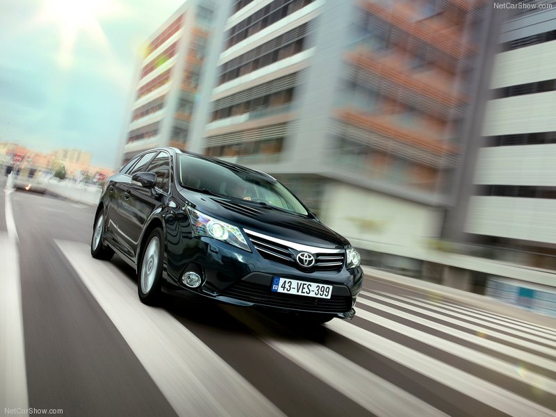 Toyota приступает к производству обновленной модели Avensis 2012 - ФОТОСЕССИЯ