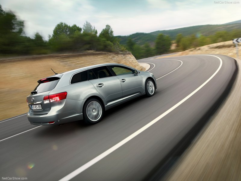 Toyota приступает к производству обновленной модели Avensis 2012 - ФОТОСЕССИЯ