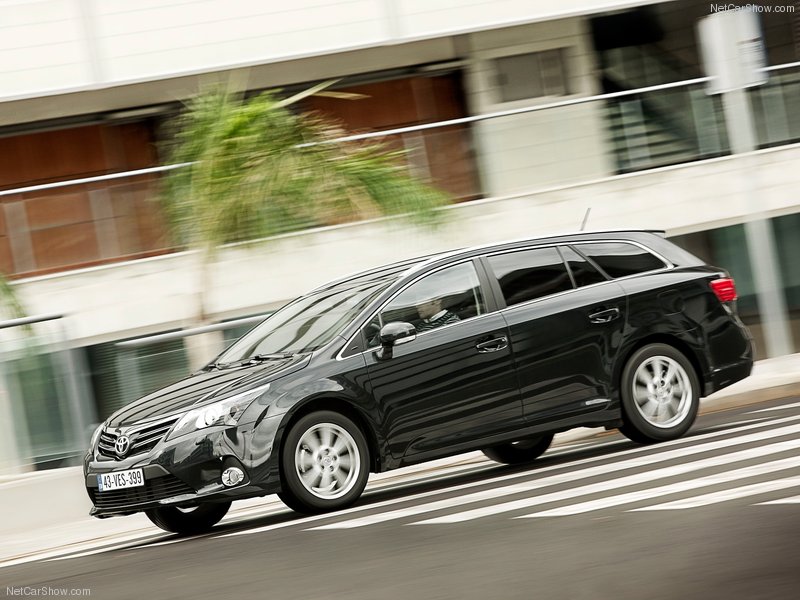 Toyota приступает к производству обновленной модели Avensis 2012 - ФОТОСЕССИЯ