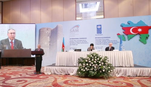В Баку состоялась международная конференция, посвященная итогам 20-летия независимости Азербайджана - ОБНОВЛЕНО - ФОТО