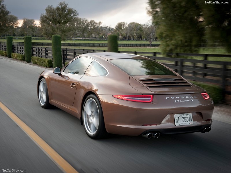 Девятое поколение легендарного купе Porsche Carrera - ФОТОСЕССИЯ