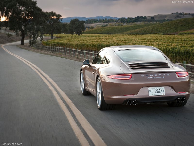 Девятое поколение легендарного купе Porsche Carrera - ФОТОСЕССИЯ