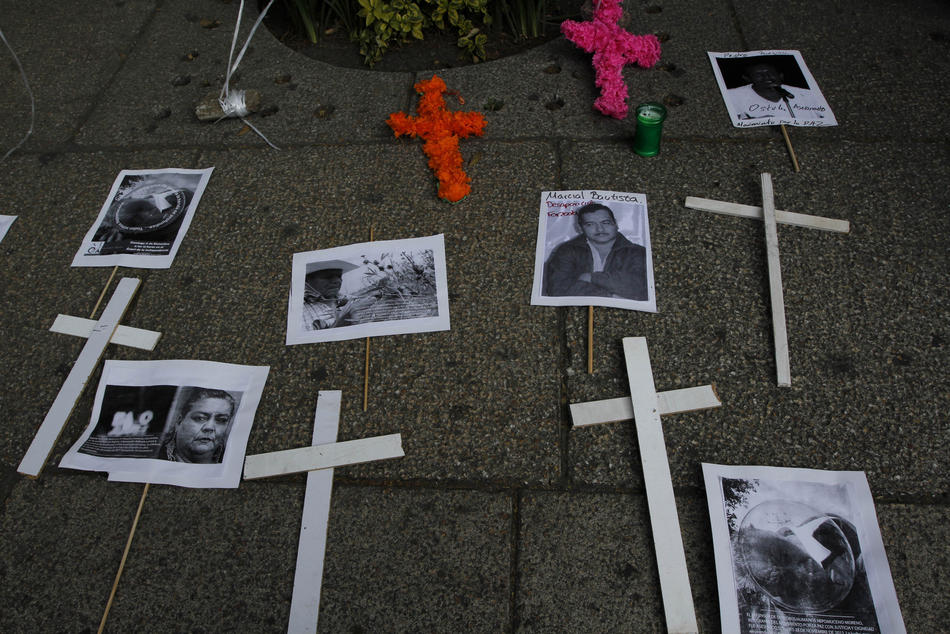 Нарковойна в Мексике: 5 лет кровопролития - ФОТОСЕССИЯ