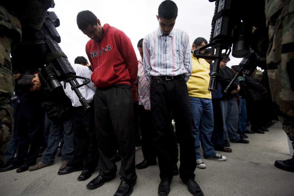 Нарковойна в Мексике: 5 лет кровопролития - ФОТОСЕССИЯ
