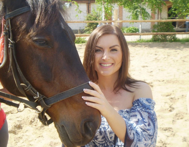 Гюнеш Аббасова: "В Минске не могу себе такое позволить…" - ФОТО