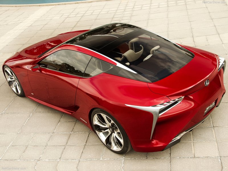 Lexus рассекретил снимки нового автомобиля - ФОТОСЕССИЯ