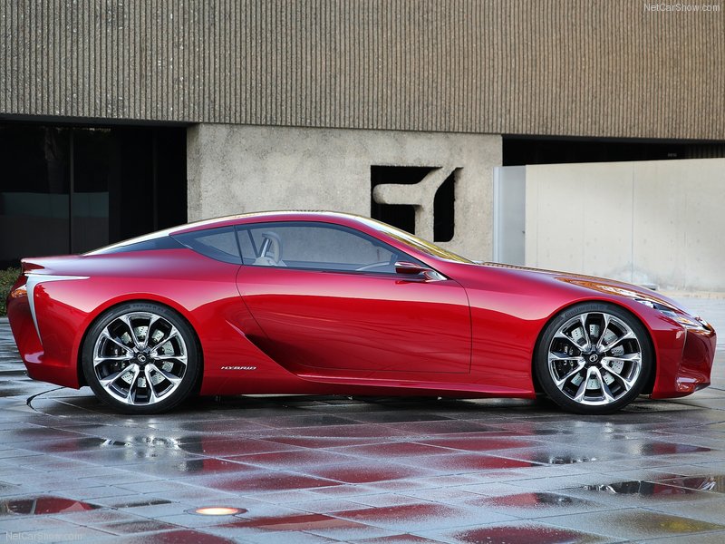 Lexus рассекретил снимки нового автомобиля - ФОТОСЕССИЯ