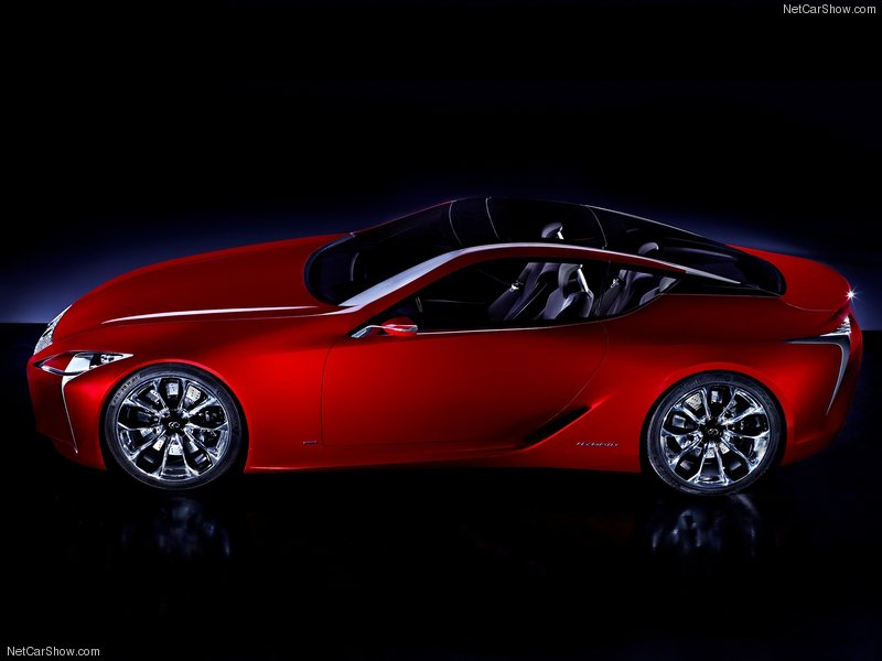 Lexus рассекретил снимки нового автомобиля - ФОТОСЕССИЯ