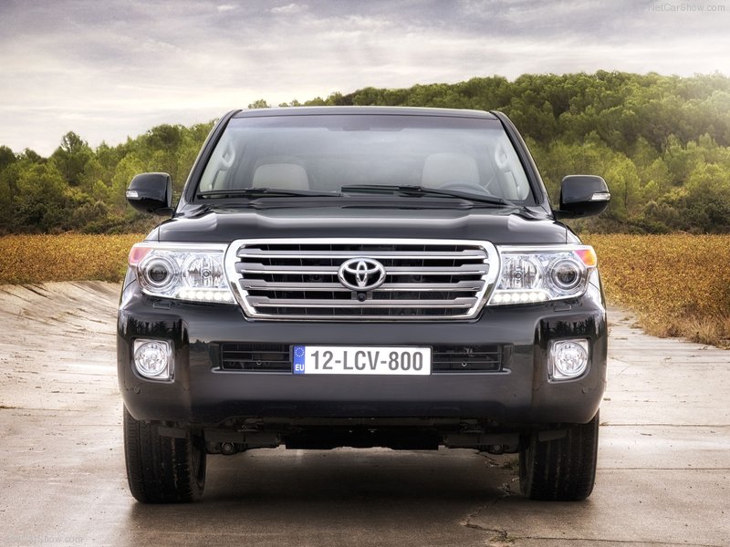 Новый Toyota Land Cruiser 2013 года - ФОТОСЕССИЯ