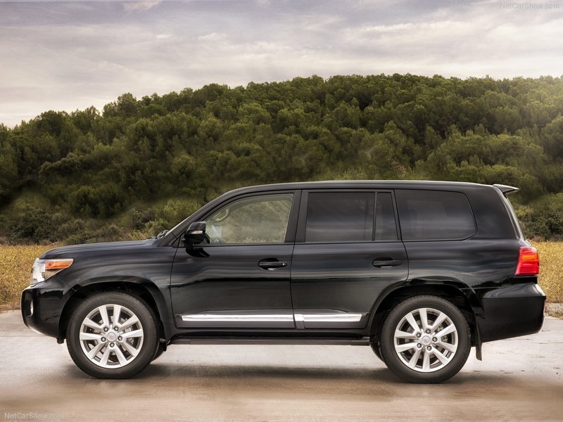 Новый Toyota Land Cruiser 2013 года - ФОТОСЕССИЯ