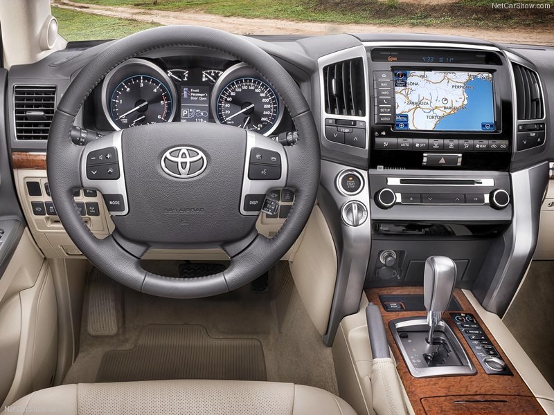 Новый Toyota Land Cruiser 2013 года - ФОТОСЕССИЯ