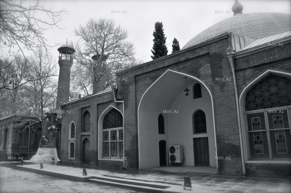 Снежные зарисовки Гянджи - ФОТО