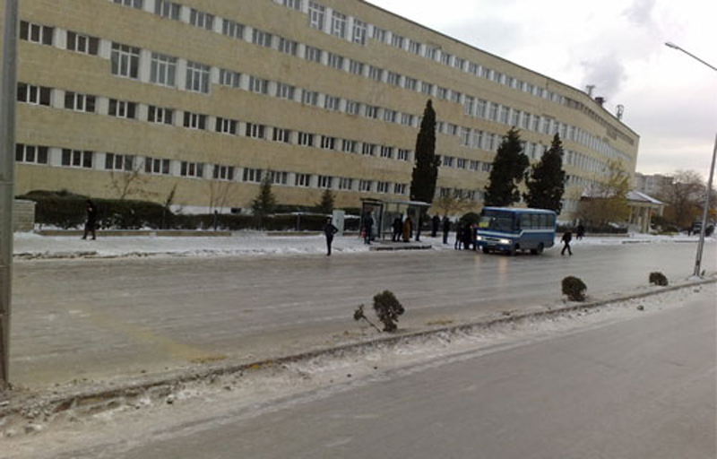 Замерзшая столица: Баку во власти снега и льда - ФОТОСЕССИЯ