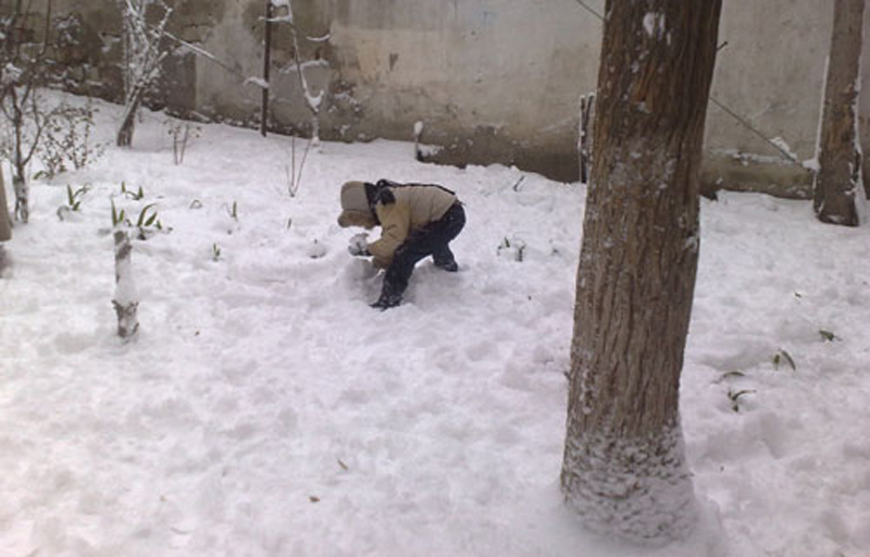 Замерзшая столица: Баку во власти снега и льда - ФОТОСЕССИЯ